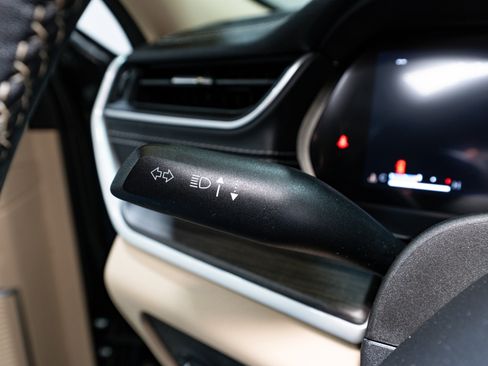 Used 2022 Jeep Grand Cherokee L Limited image 30