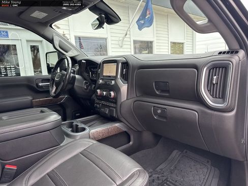 Certified 2022 GMC Sierra 2500 Denali w/ Denali Black Diamond Edition AWD/4WD image 53