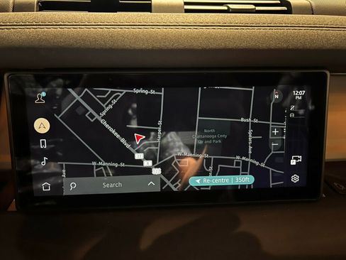 Used 2023 Land Rover Defender 110 X-Dynamic SE image 19