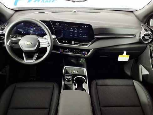 New 2026 Chevrolet Equinox LT w/ Convenience Package II FWD image 13