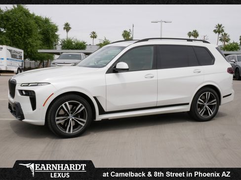 Used 2024 BMW X7 xDrive40i w/ Executive Package image 1