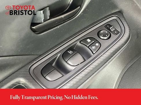 Used 2020 Nissan Versa S FWD image 25