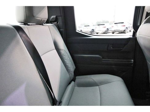 Used 2025 Toyota Tacoma SR5 image 10