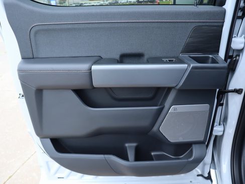 New 2025 Ford F150 Lariat w/ Equipment Group 502A High image 18