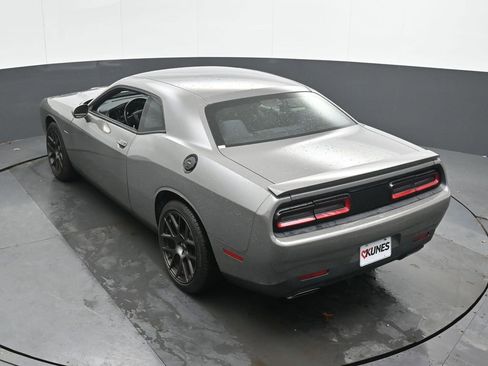 Used 2017 Dodge Challenger R/T RWD image 38