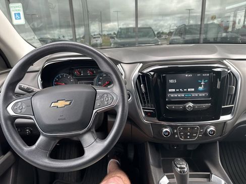 Used 2018 Chevrolet Traverse LS FWD image 7