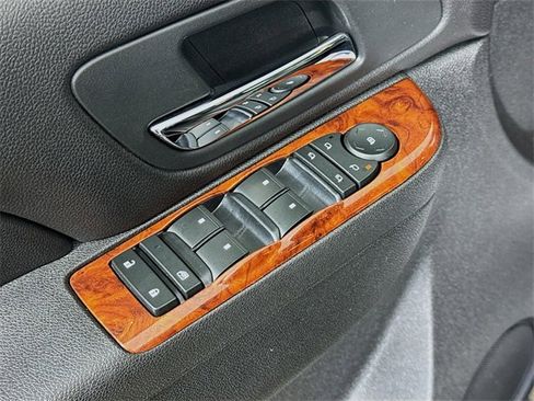 Used 2012 Chevrolet Avalanche LS w/ All-Star Edition image 18