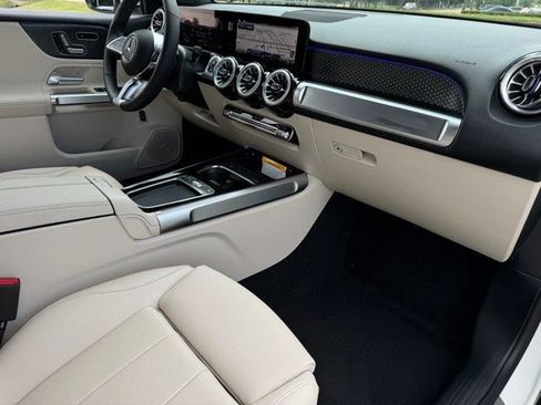 Certified 2025 Mercedes-Benz GLB 250 image 15