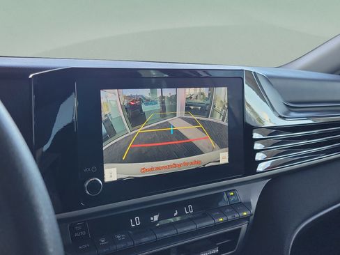 Used 2025 Toyota Camry LE FWD image 19