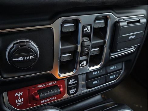 New 2026 Jeep Wrangler Unlimited Rubicon w/ Xtreme 35 Tire Package image 16