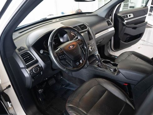 Used 2018 Ford Explorer Sport AWD/4WD image 11