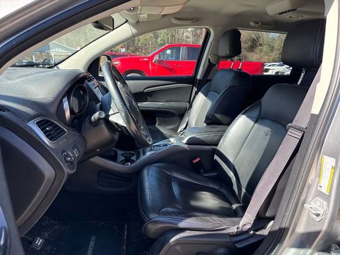 Used 2015 Dodge Journey Crossroad w/ Flexible Seating Group image 11