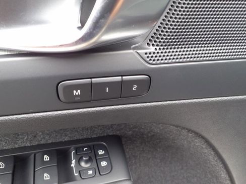 New 2025 Volvo XC40 B5 Plus w/ Climate Package image 16