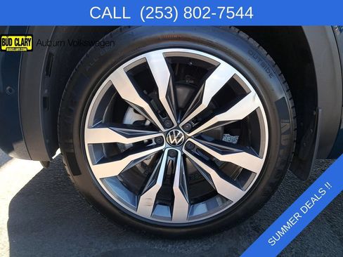 Used 2023 Volkswagen Atlas SEL Premium AWD/4WD image 30