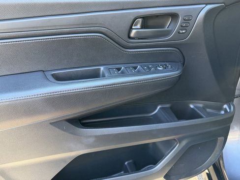 Used 2024 Honda Odyssey EX-L image 16