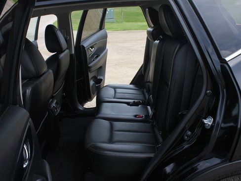 Used 2017 Nissan Rogue SL image 39