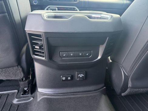 Used 2024 Toyota Tundra Platinum AWD/4WD image 18