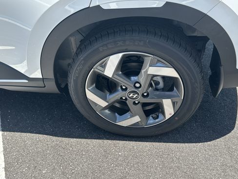 New 2025 Hyundai Venue Limited image 10