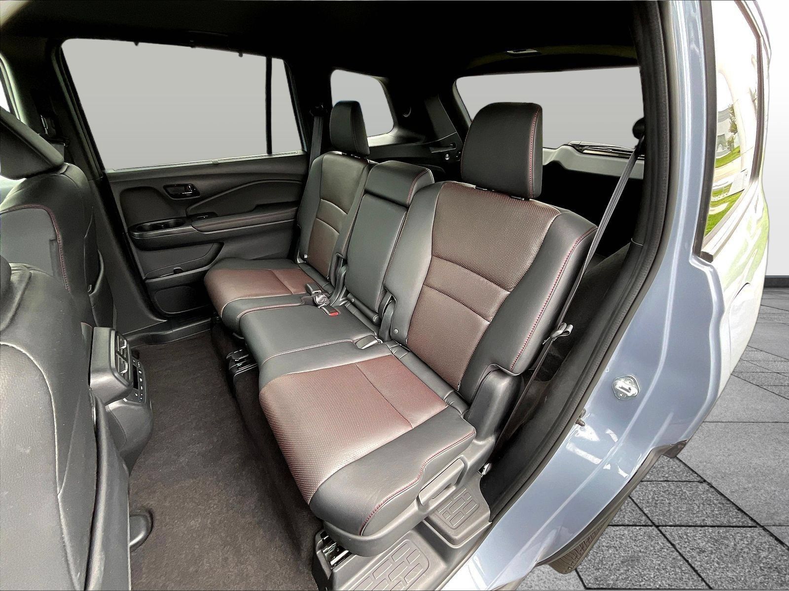 Used 2024 Honda Passport Black Edition image 25