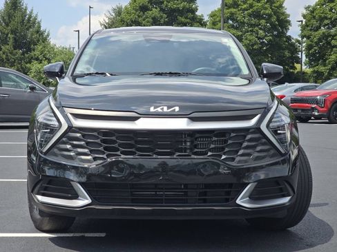 Used 2025 Kia Sportage LX FWD image 10