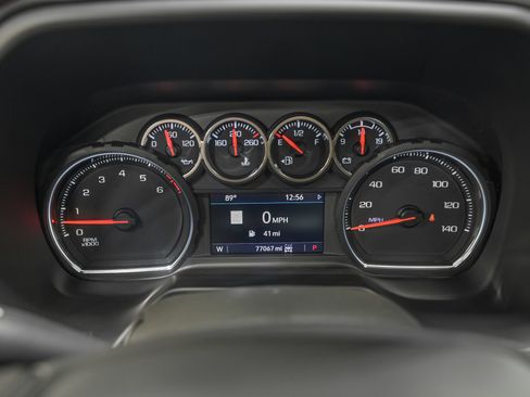 Used 2021 Chevrolet Tahoe RST w/ Luxury Package AWD/4WD image 21
