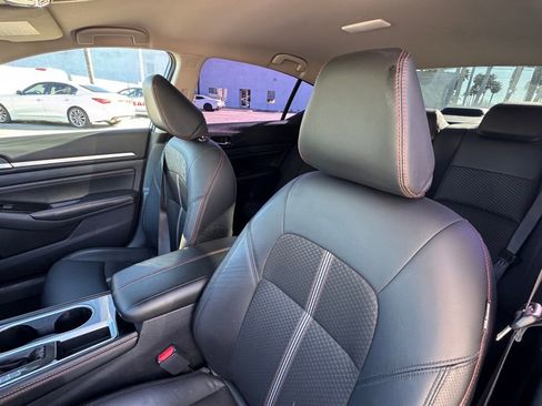 Certified 2023 Nissan Altima 2.5 SR image 12