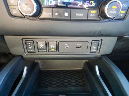 Used 2023 Nissan Frontier SV w/ SV Convenience Package AWD/4WD image 28