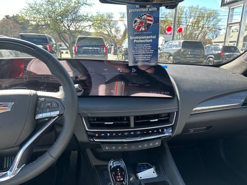 New 2026 Cadillac CT5 V Blackwing w/ Carbon Fiber 2 Package RWD image 15