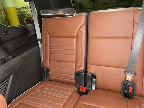 Used 2023 GMC Yukon Denali Ultimate AWD/4WD image 27