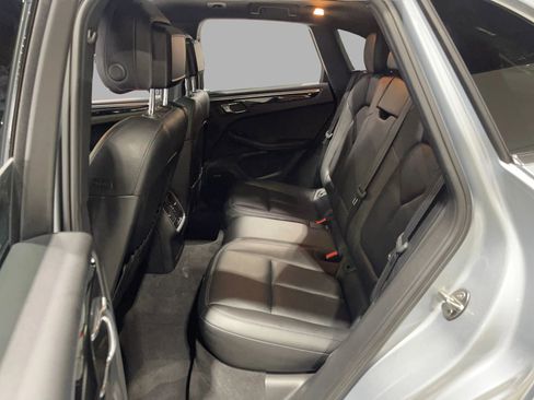 Used 2016 Porsche Macan S image 30