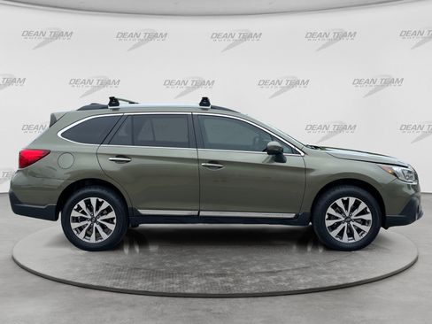 Used 2019 Subaru Outback 3.6R Touring w/ Popular Package #3A AWD/4WD image 8