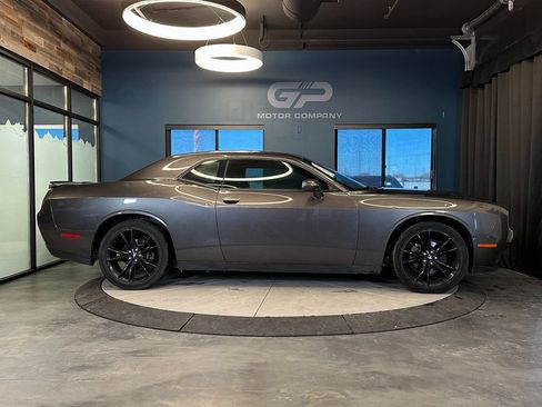 Used 2018 Dodge Challenger SXT w/ Blacktop Package RWD image 2