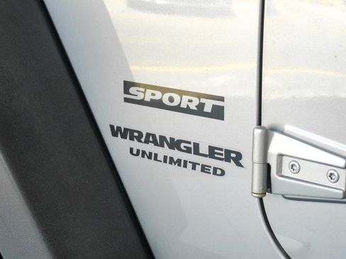 Used 2017 Jeep Wrangler Unlimited Sport w/ Quick Order Package 24S AWD/4WD image 54