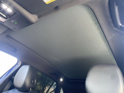 Certified 2021 Volkswagen ID.4 Pro S w/ Gradient Package image 16