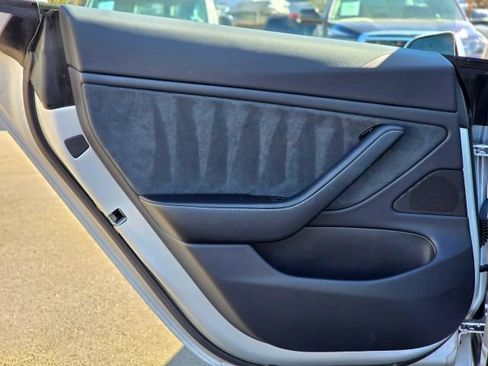 Used 2018 Tesla Model 3 Long Range image 25