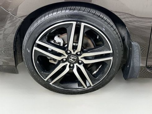 Certified 2017 Honda Accord Sport image 24