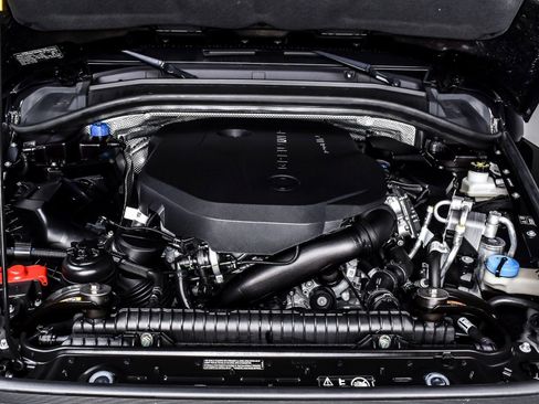 Used 2024 INEOS Grenadier Fieldmaster Edition image 11