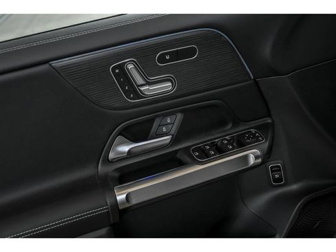 New 2026 Mercedes-Benz GLB 250 4MATIC image 7