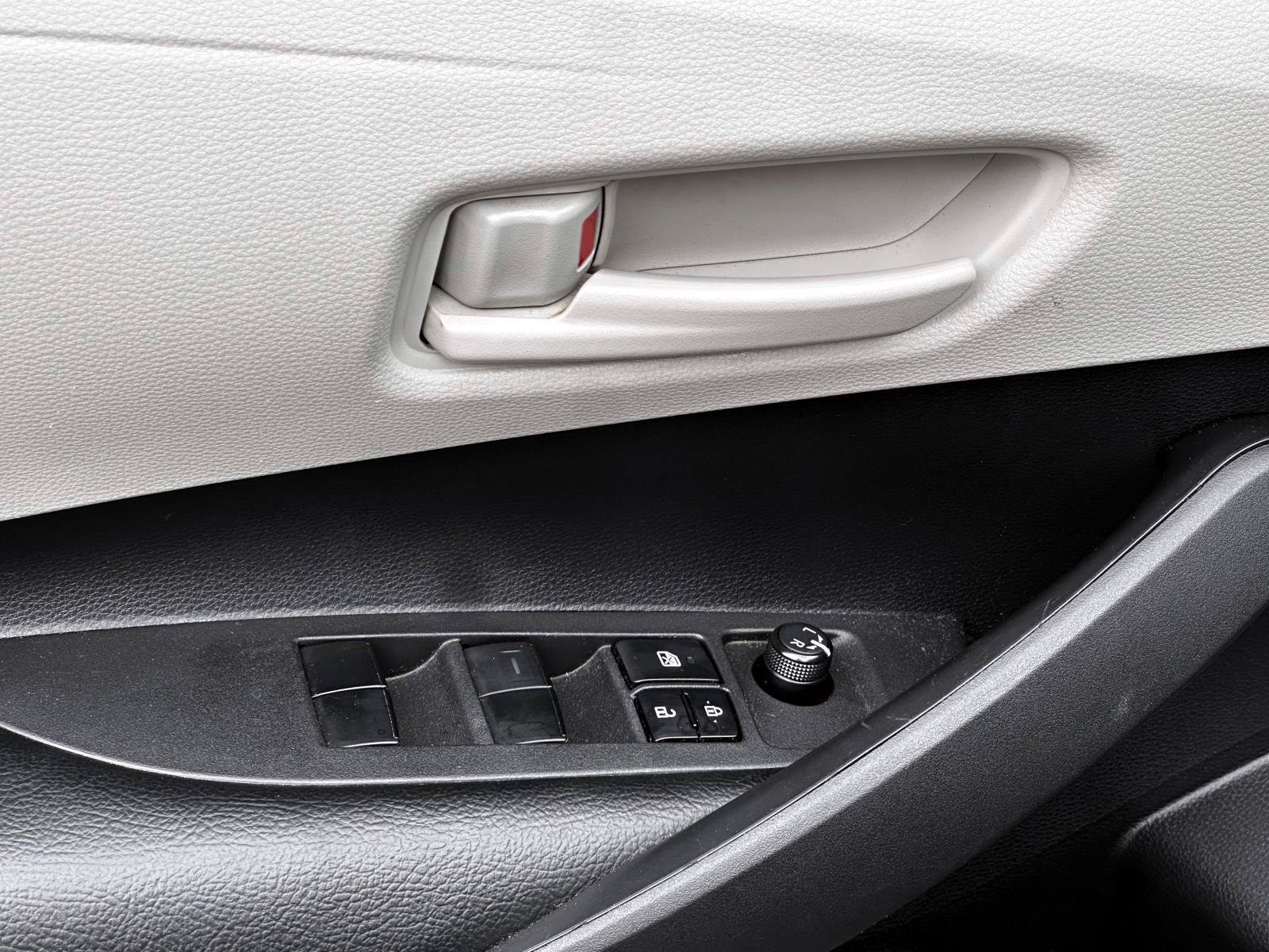 Certified 2022 Toyota Corolla LE FWD image 12
