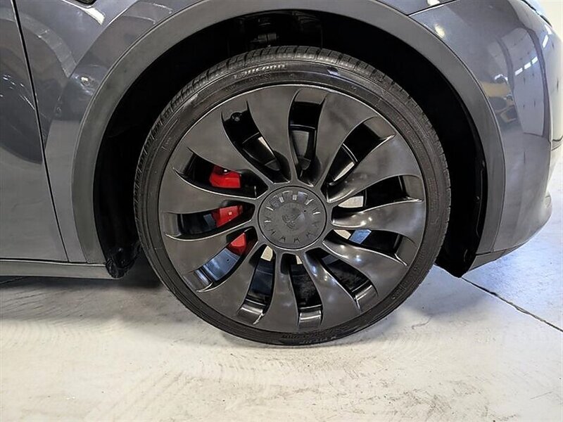 Used 2023 Tesla Model Y Performance AWD/4WD image 12