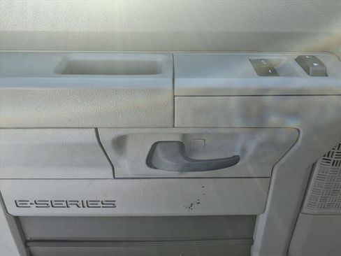 Used 2013 Ford E-150 and Econoline 150 w/ PWR Group image 24