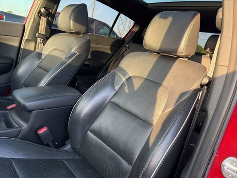 Used 2022 Kia Sportage SX image 18