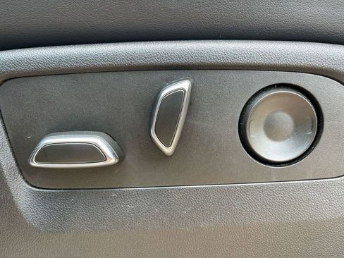 Used 2022 Cadillac Escalade Sport image 10