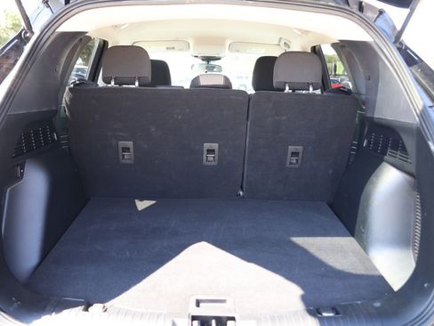 Used 2022 Ford Escape SE image 26