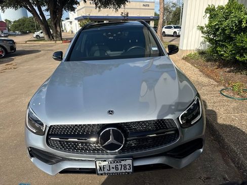 Used 2021 Mercedes-Benz GLC 300 image 2