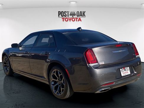 Used 2015 Chrysler 300 S image 5