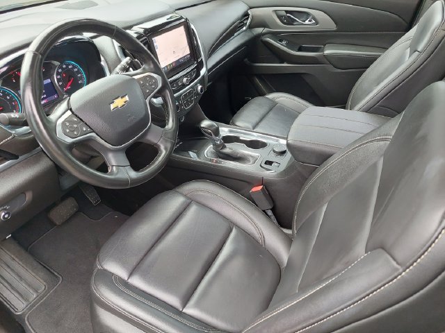 Used 2023 Chevrolet Traverse LT w/ LT Premium Package AWD/4WD image 23