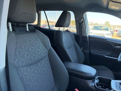 Used 2024 Toyota RAV4 XLE image 20