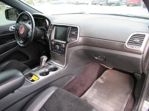 Used 2017 Jeep Grand Cherokee Altitude image 9