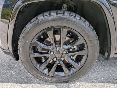 Used 2021 Jeep Grand Cherokee Laredo X image 11